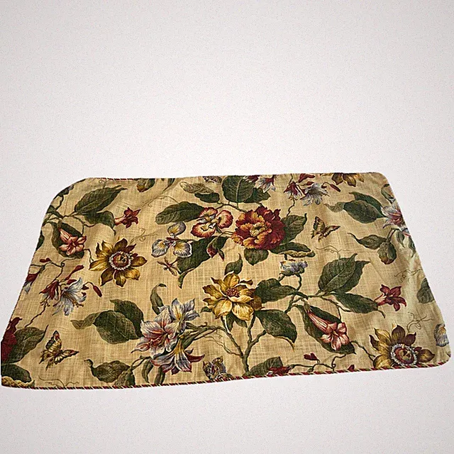 NWOT TWO KING Waverly Laurel Springs French Country Pillow Shams Butterfly