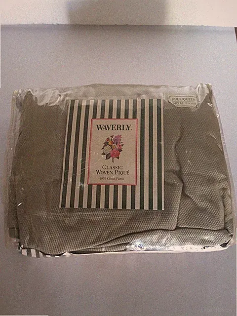 WAVERLY Classic Woven Pique Full / Queen Duvet Cover Sage Green Color NEW