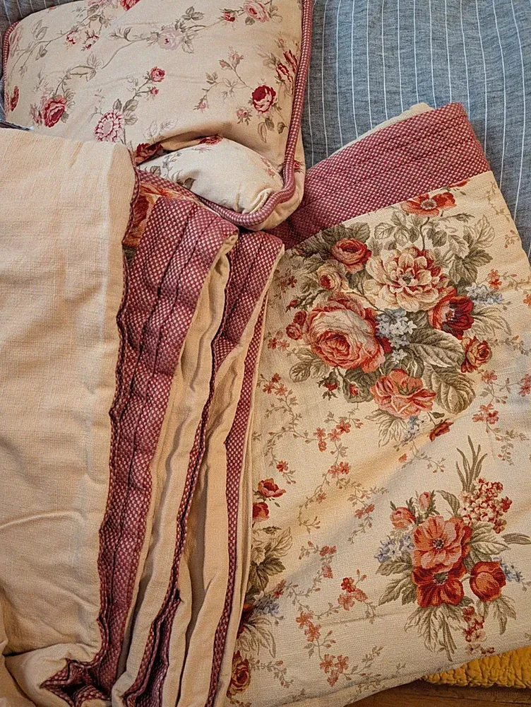 Waverly Home VTG Comforter Norfolk Rose Sonata King 88”x100” W/1 Sham