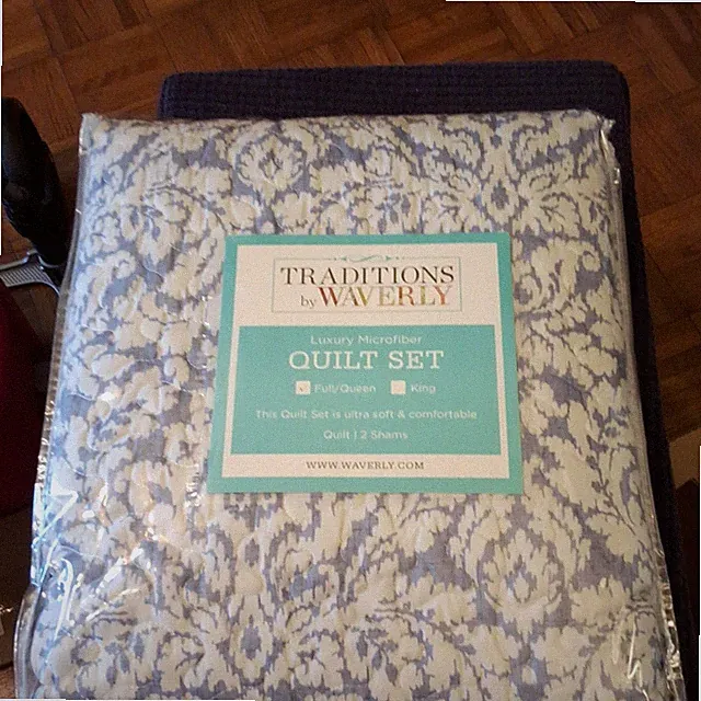 Waverly Traditions Luxury Microfiber Damask Quilt Set Full/Queen Blue White